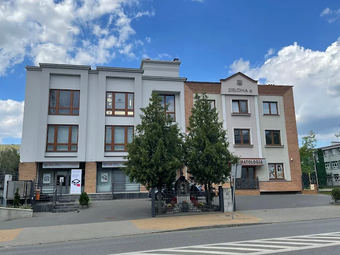 Szkoła ŻakSzkoła Policealna